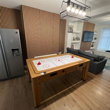 Numero Venti Aparthouse Wifi Parking Hot Tub Newcastle upon Tyne Dış mekan fotoğraf