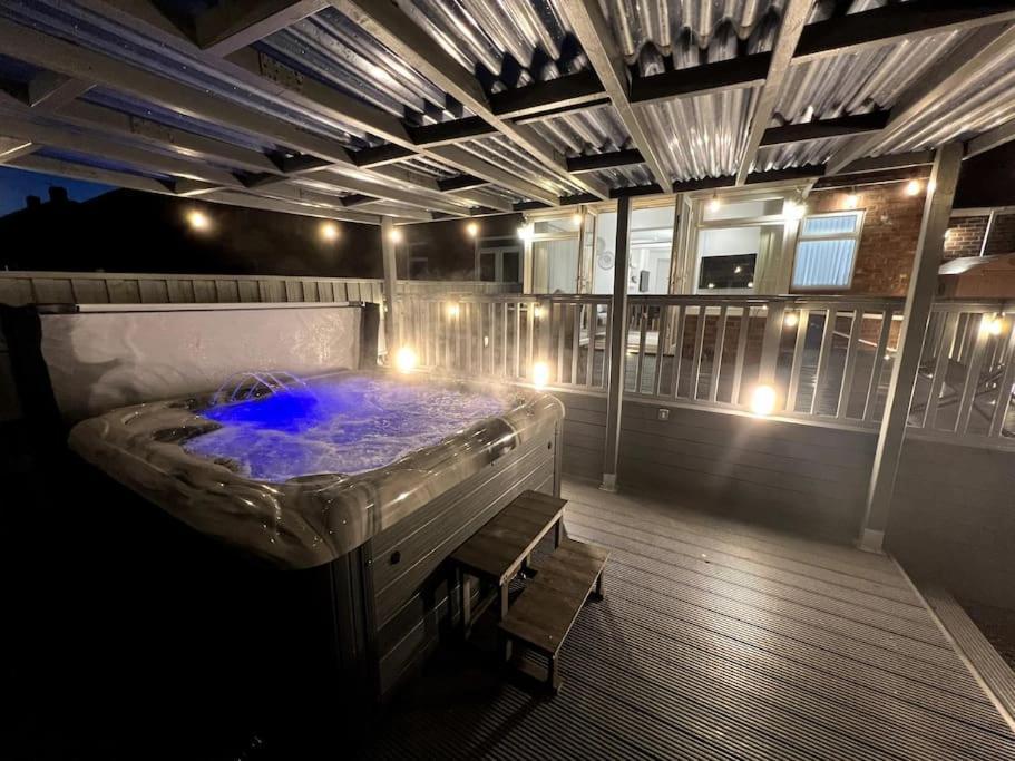 Numero Venti Aparthouse Wifi Parking Hot Tub Newcastle upon Tyne Dış mekan fotoğraf