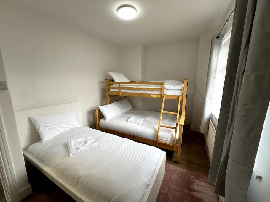 Numero Venti Aparthouse Wifi Parking Hot Tub Newcastle upon Tyne Dış mekan fotoğraf