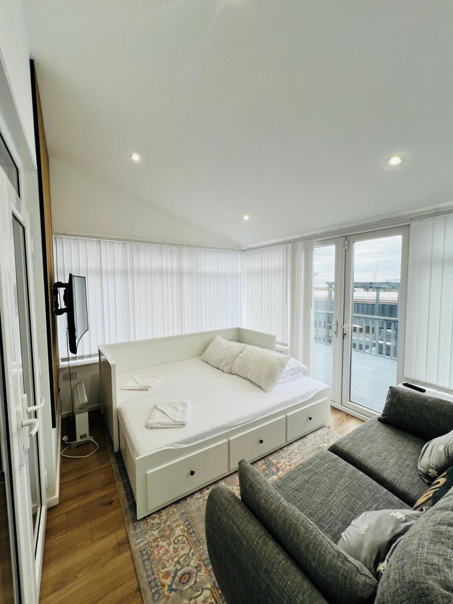 Numero Venti Aparthouse Wifi Parking Hot Tub Newcastle upon Tyne Dış mekan fotoğraf